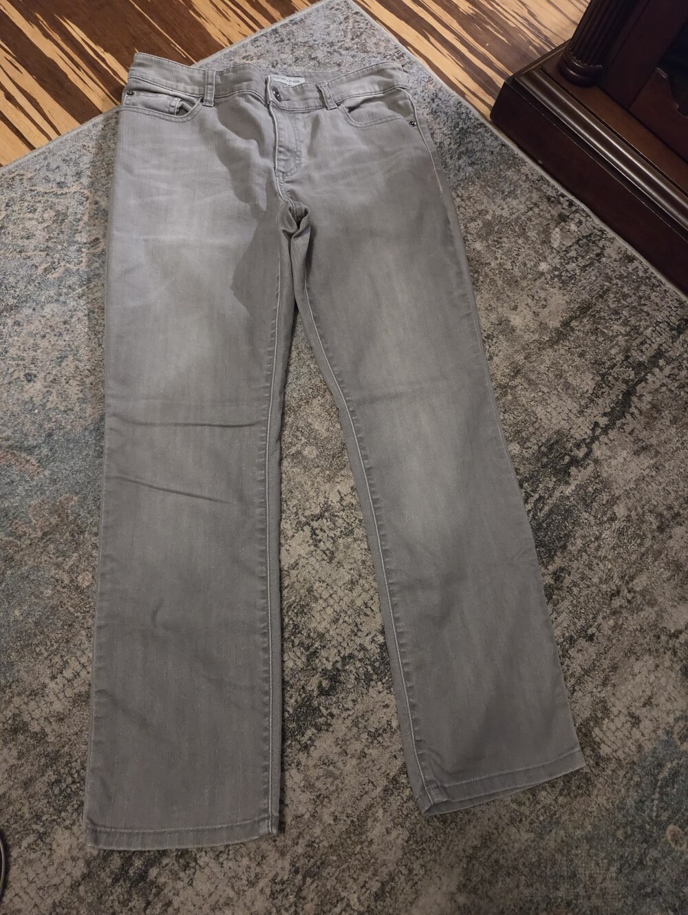 Chico's Platinum Denim Gray Straight Leg Jeans - Size 0.5 Short